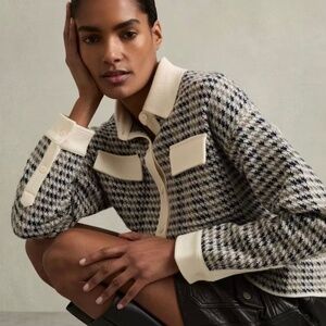 Reiss - Margot Wool-Cashmere Houndstooth Cardigan in Navy/Camel